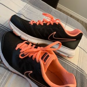 🌟Nike running shoes